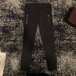 Black lululemon leggings